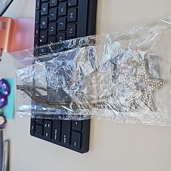 Superstar Stylish Brass Necklace Rhinestones with earrings STAR 🌟 - Picture 4 of 5